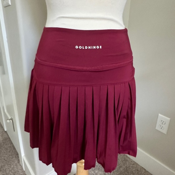 Women's Burgundy Pleated Skirt - Picture 6 of 10
